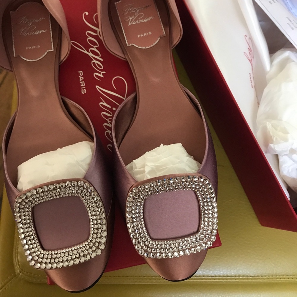 100 Auth ROGER VIVIER BALLERINE CHIP FLATS Size 37